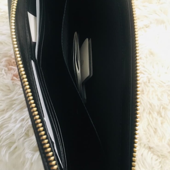 New Authentic Gucci Logo Pouch Bag - Picture 7 of 9